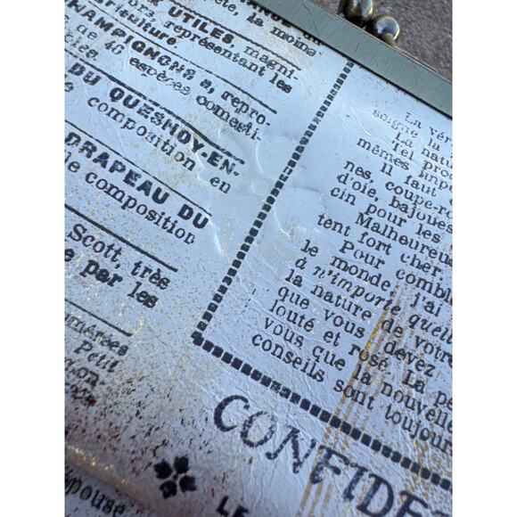 Patricia Nash Newspaper Print Reiti Wallet - Picture 3 of 12